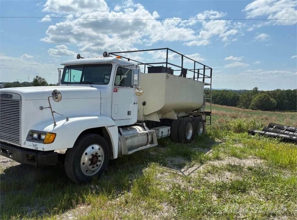 Finn T330 Receiving hoppers, blowers and elevators