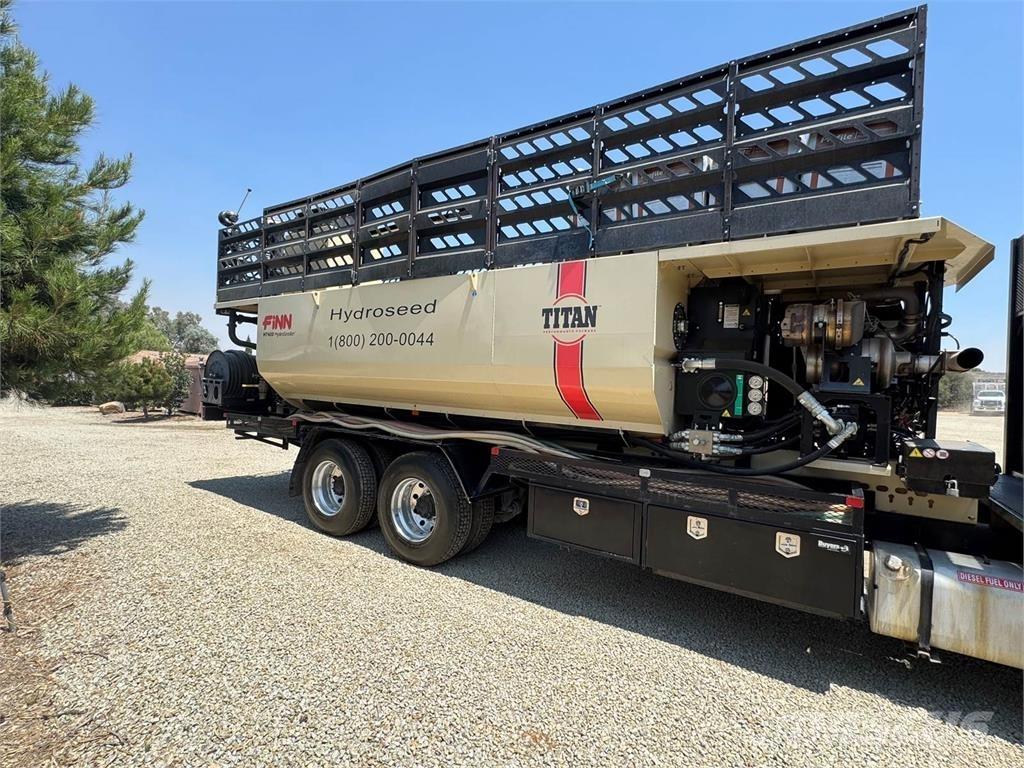 Finn T400 Receiving hoppers, blowers and elevators