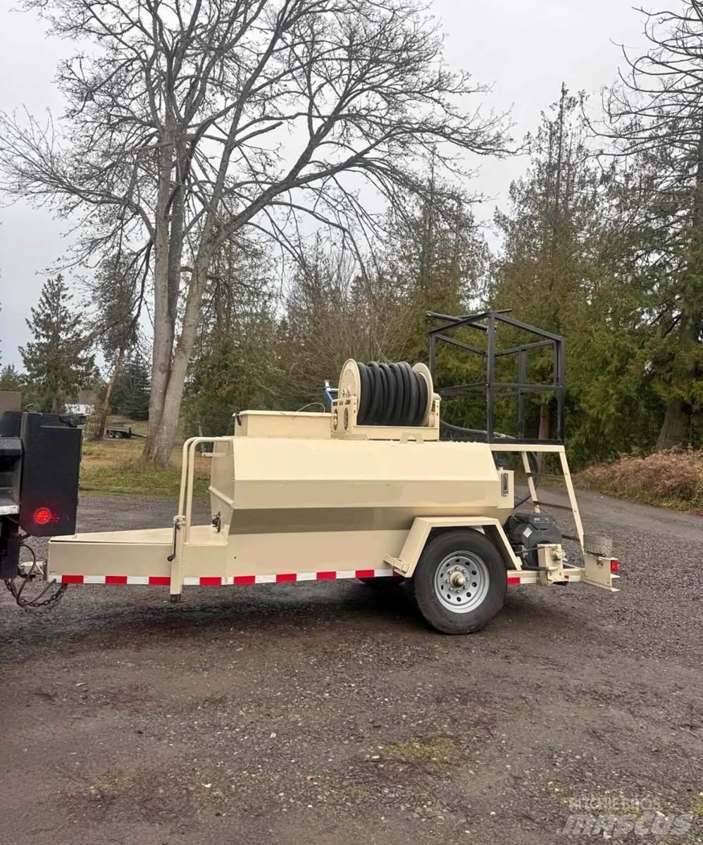 Finn T60T Receiving hoppers, blowers and elevators