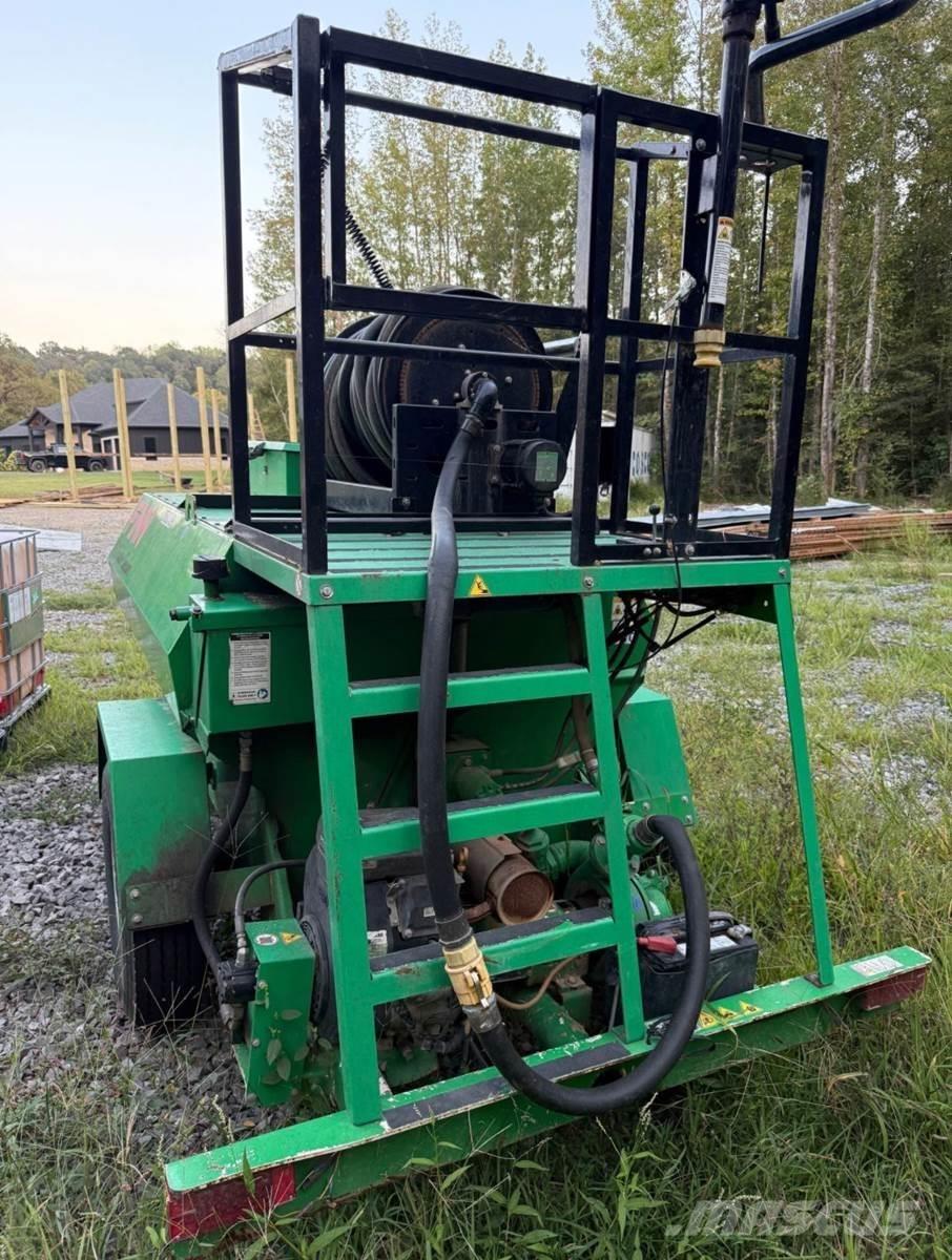 Finn T60T Receiving hoppers, blowers and elevators
