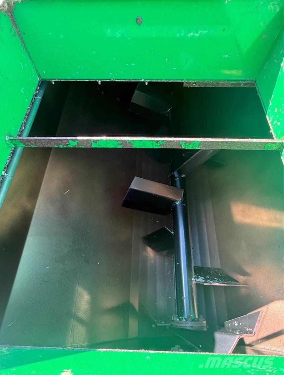 Finn T60T Receiving hoppers, blowers and elevators