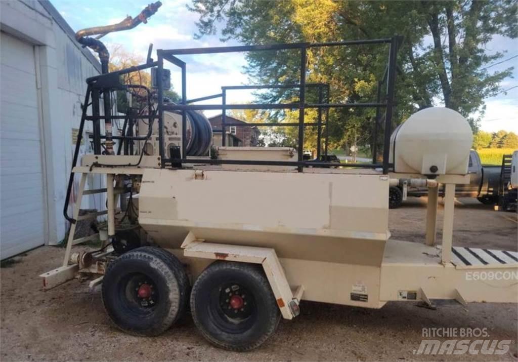 Finn T90 Receiving hoppers, blowers and elevators