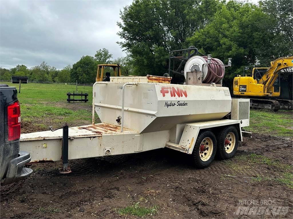 Finn T90 Receiving hoppers, blowers and elevators