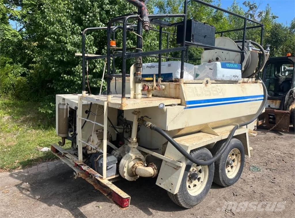 Finn T90 Receiving hoppers, blowers and elevators