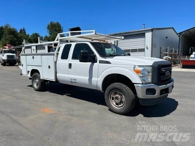 Ford F-350 Work Trucks / Municipal