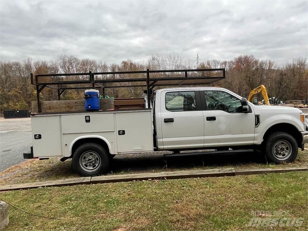 Ford F-350 Work Trucks / Municipal