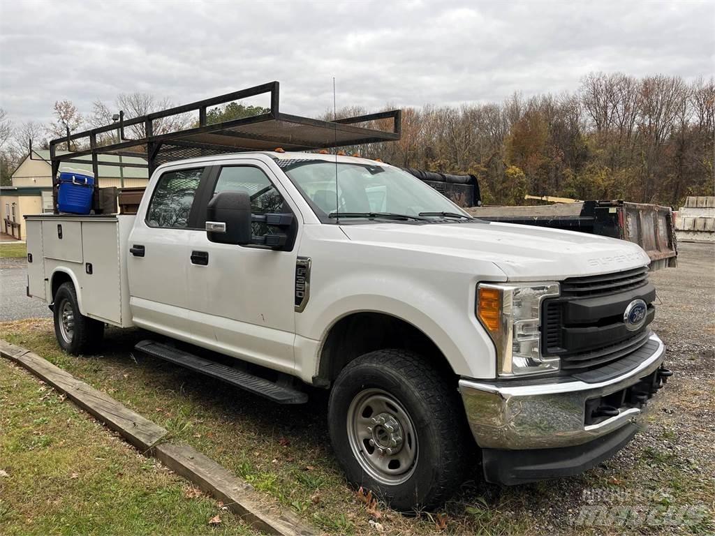 Ford F-350 Work Trucks / Municipal