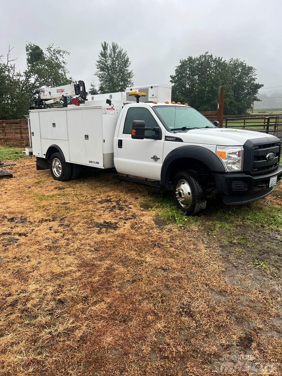Ford F - 550 Work Trucks / Municipal