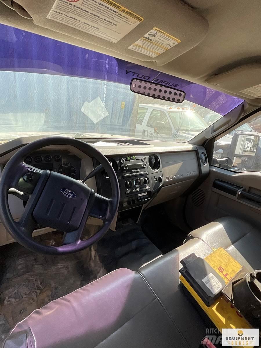 Ford F-550 Work Trucks / Municipal