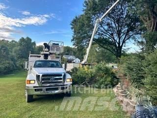 Ford F-750 Boom / Crane / Bucket Trucks