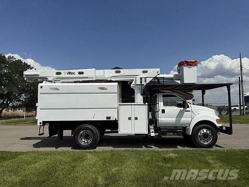 Ford F-750 Truck Mounted Aerial Platforms