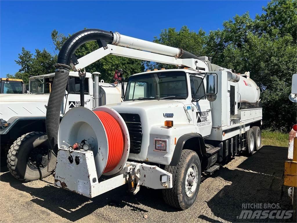 Ford L800 Vacuum Trucks