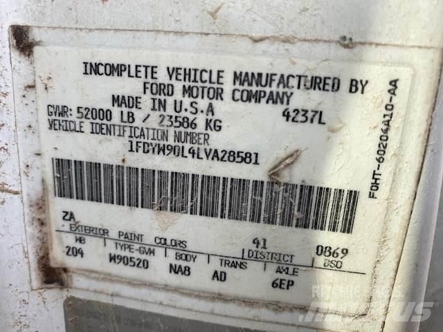 Ford L9000 Tank Trucks