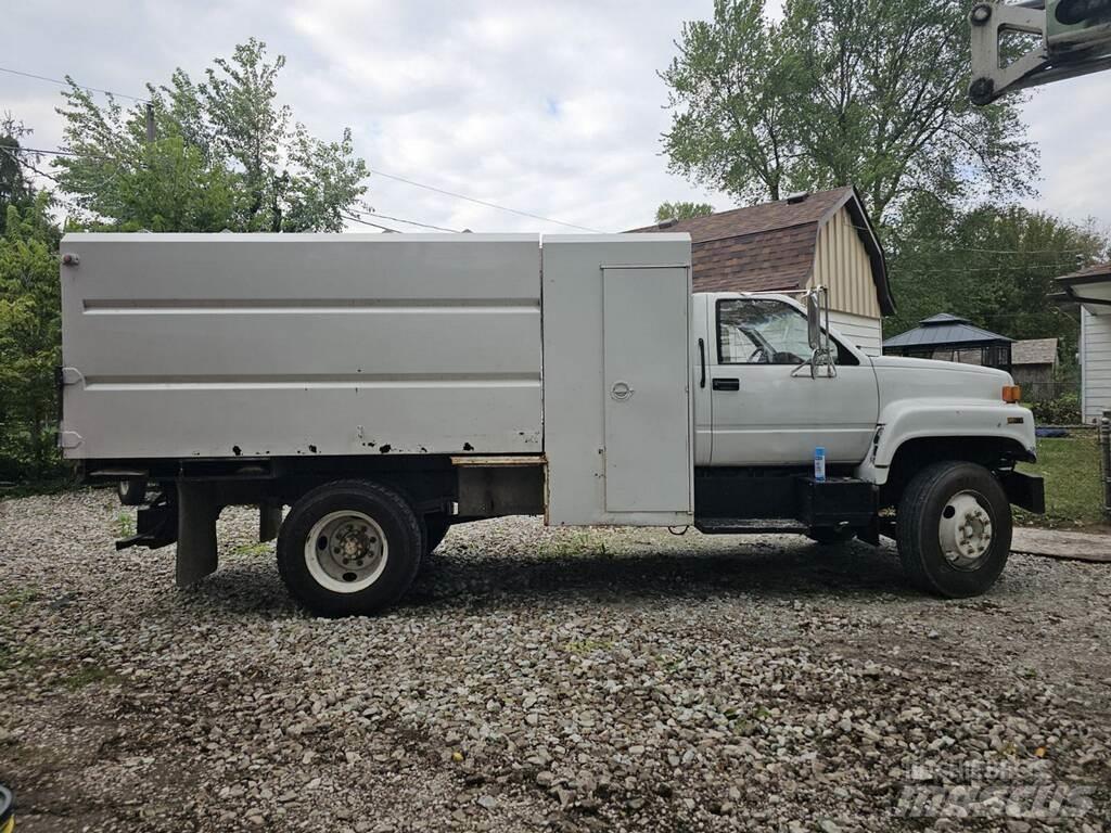 GMC C6000 Wood Chippers