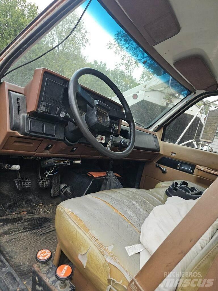 GMC C6000 Wood Chippers