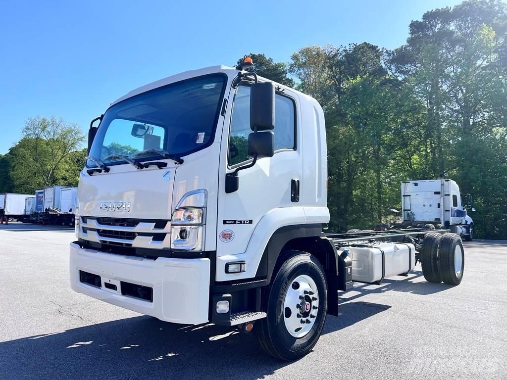 Isuzu FTR Conventional Trucks / Tractor Trucks