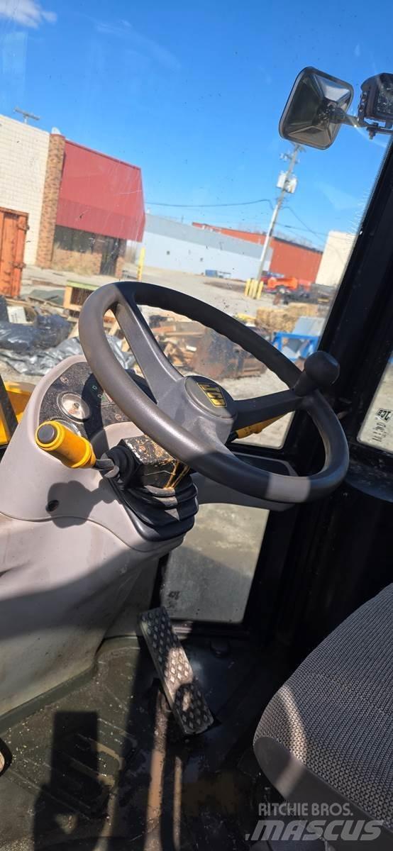 JCB 407 Wheel Loaders