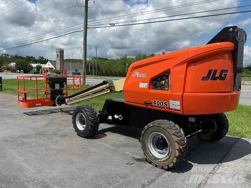 JLG 400S Telescopic boom lifts