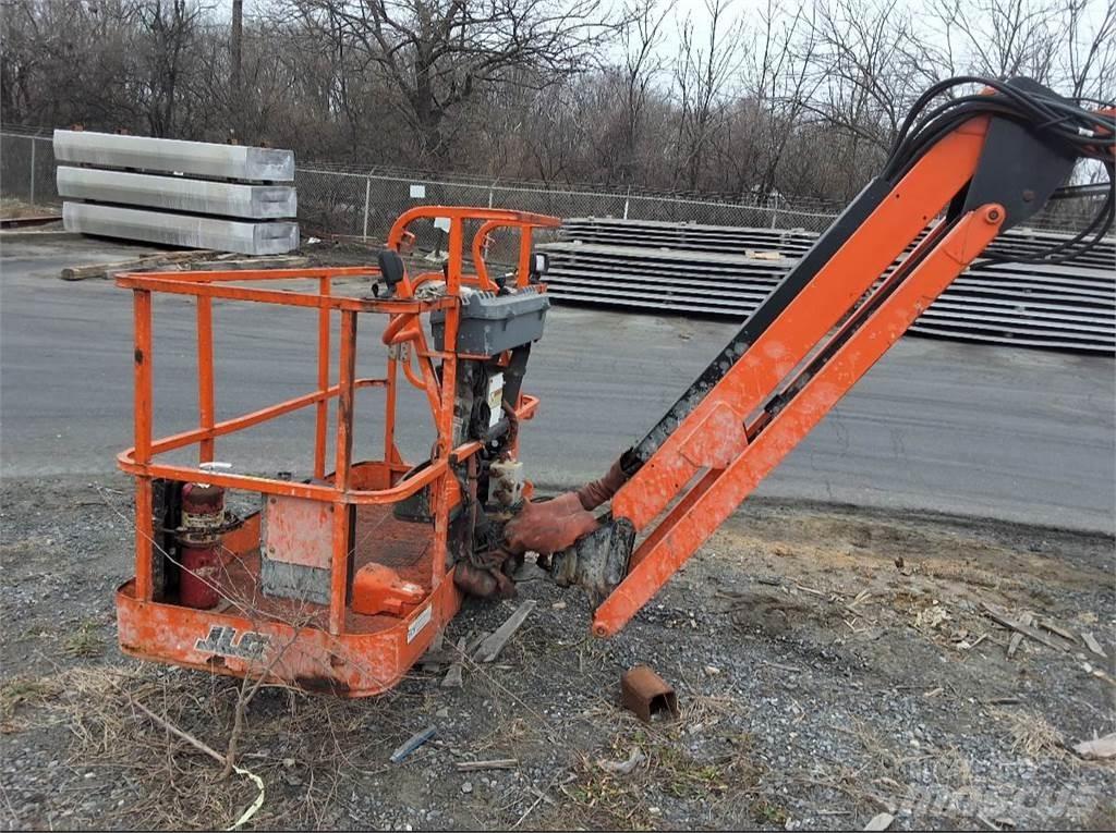 JLG 600AJ Articulated boom lifts