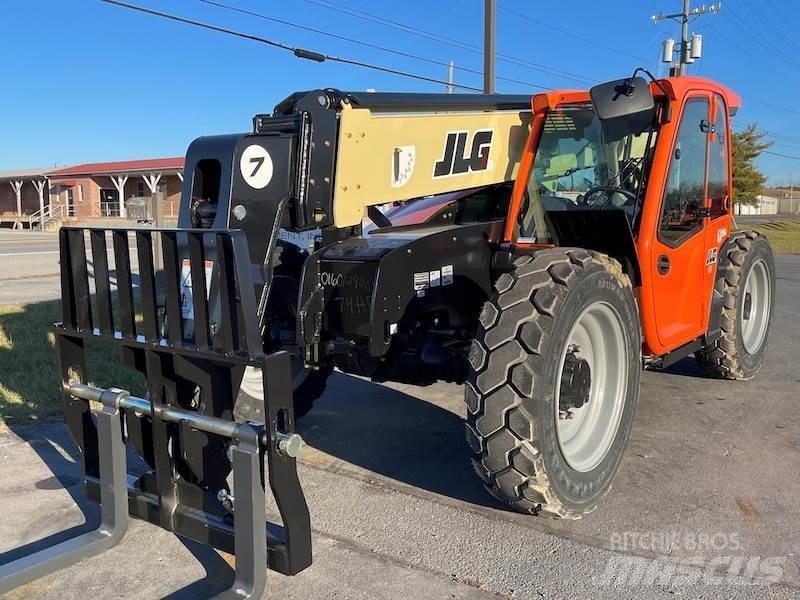 JLG 742 Telescopic Handlers