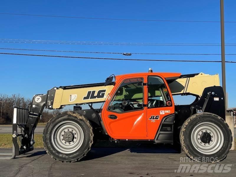 JLG 742 Telescopic Handlers