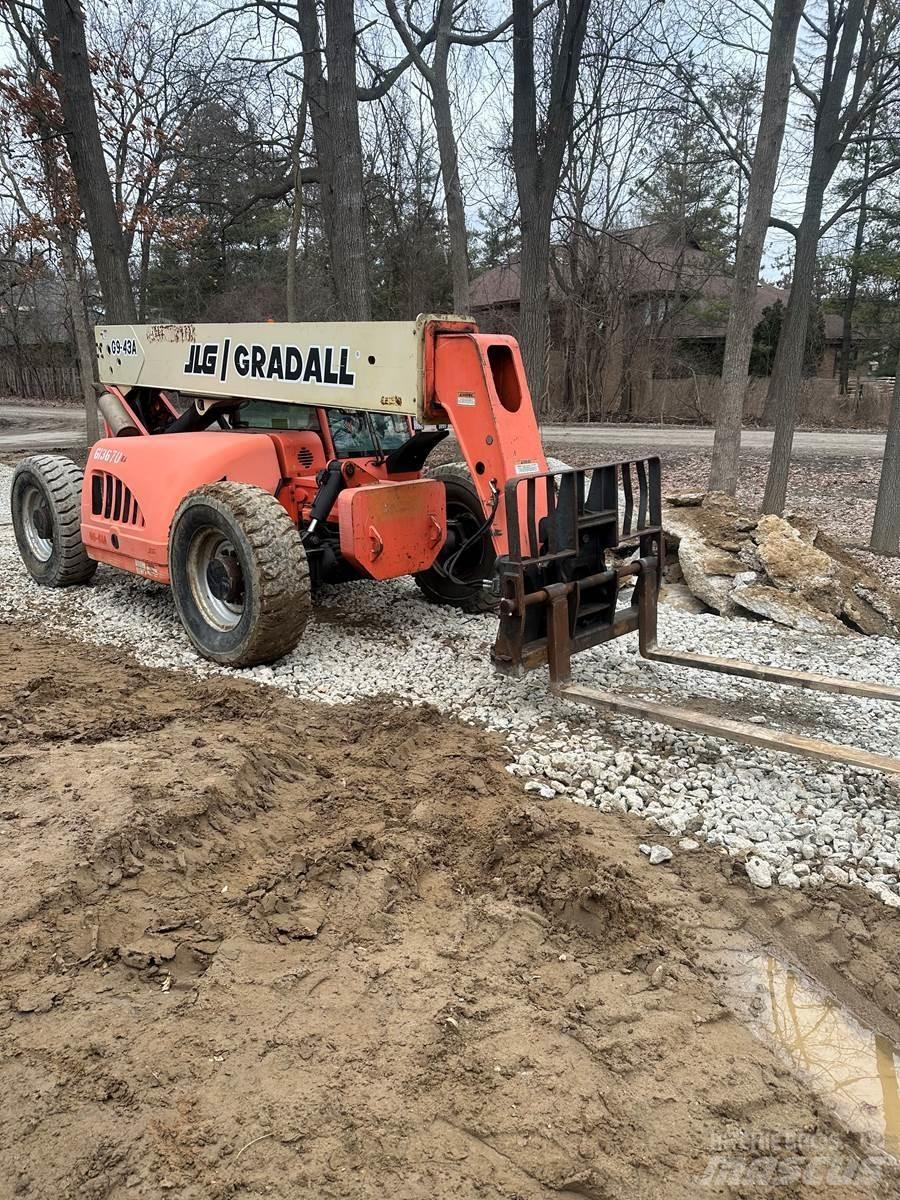 JLG G9-43A Telescopic Handlers