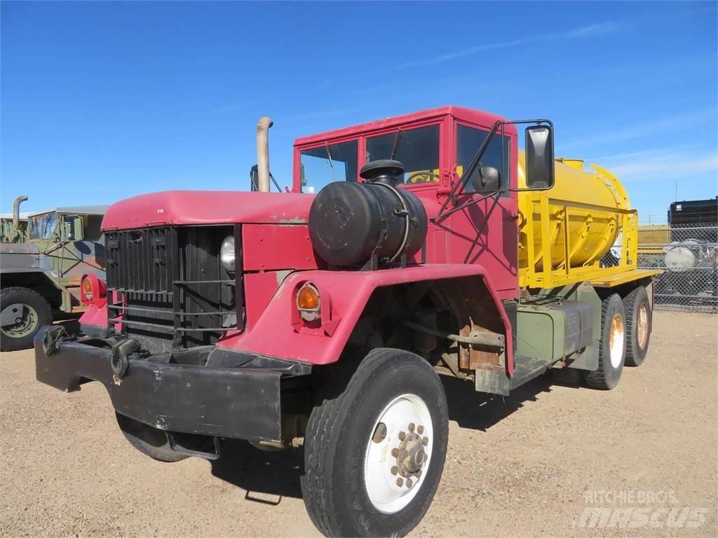 Kaiser 6X6 Fire Trucks