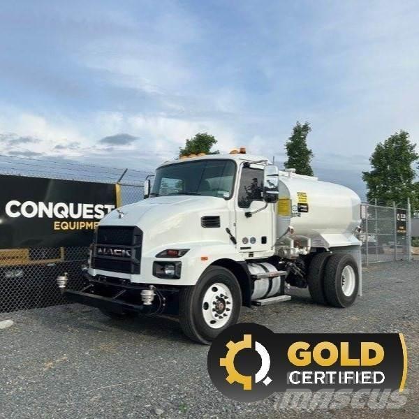 Mack MD642 Tank Trucks
