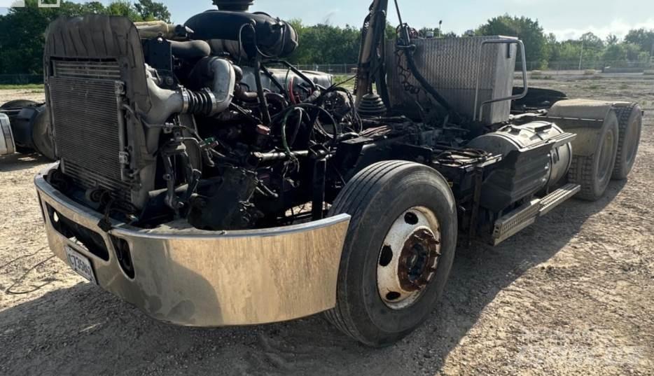 Mack MP7 Engines