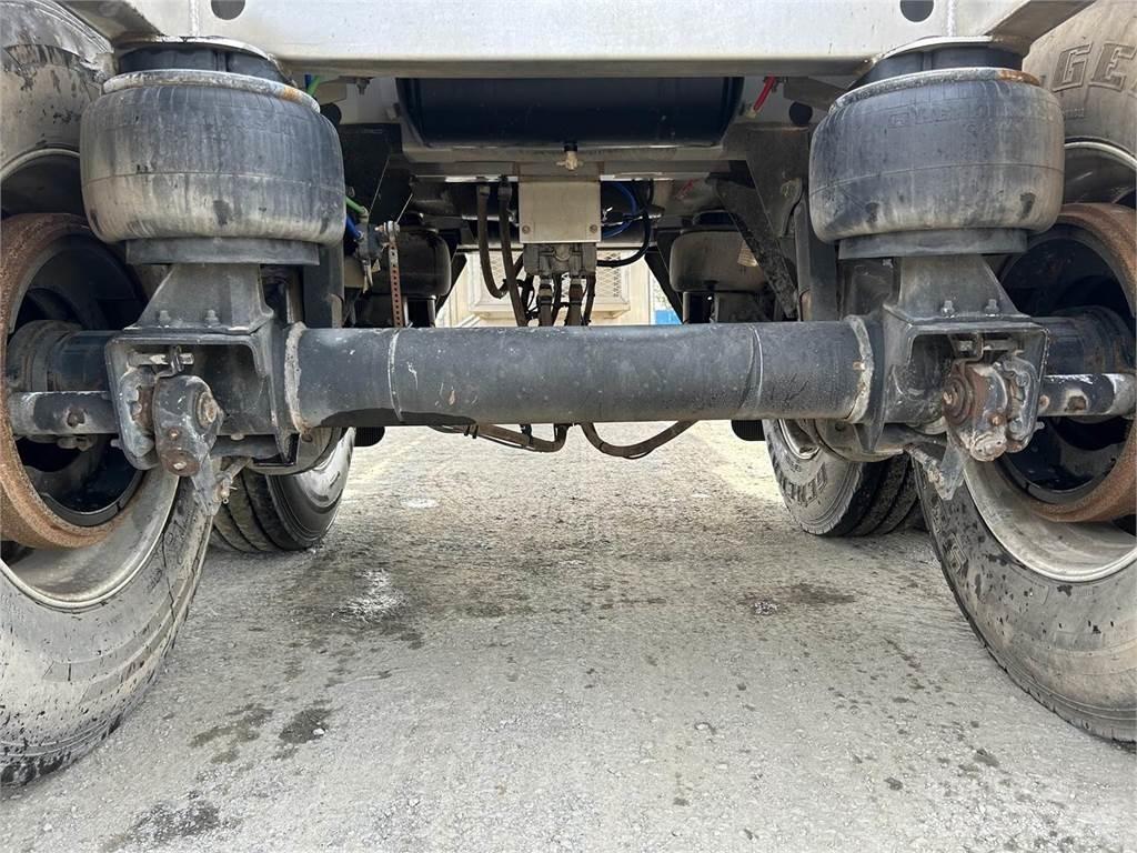  STE Tank Trailers