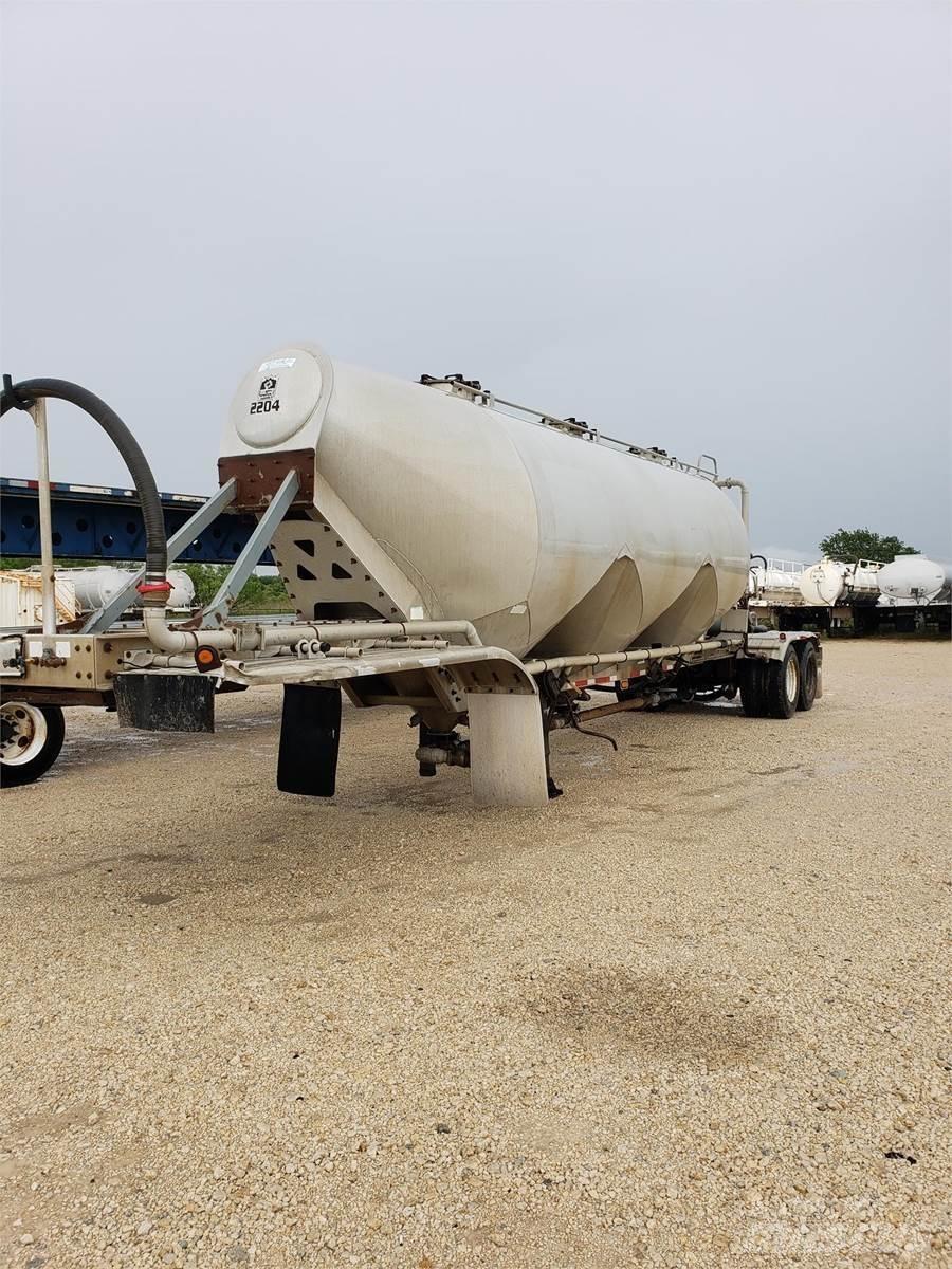 Trail King  Tank Trailers