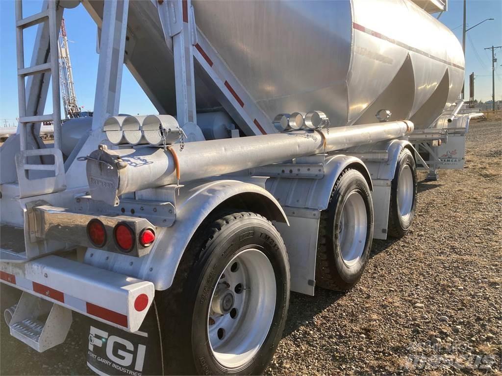 Tremcar  Tank Trailers