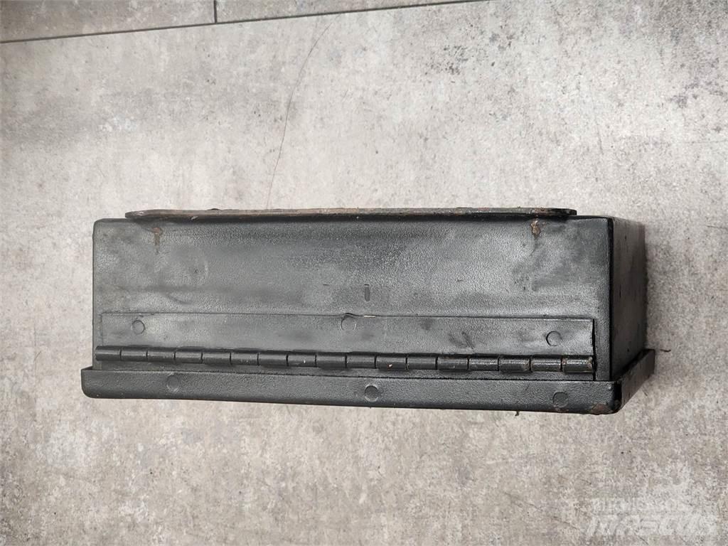  Unmarked Other Components
