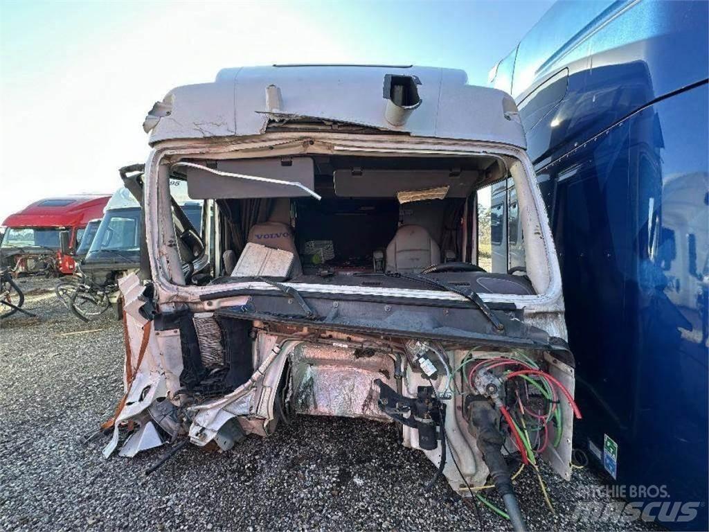 Volvo VNL Other Components