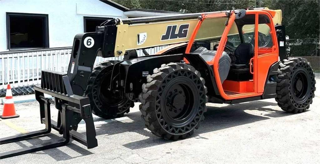 JLG 642 Telescopic Handlers