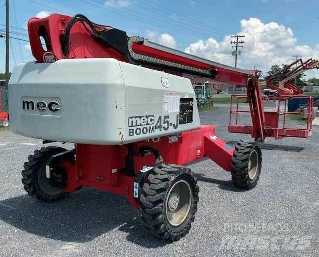 MEC 45J Vertical mast lifts