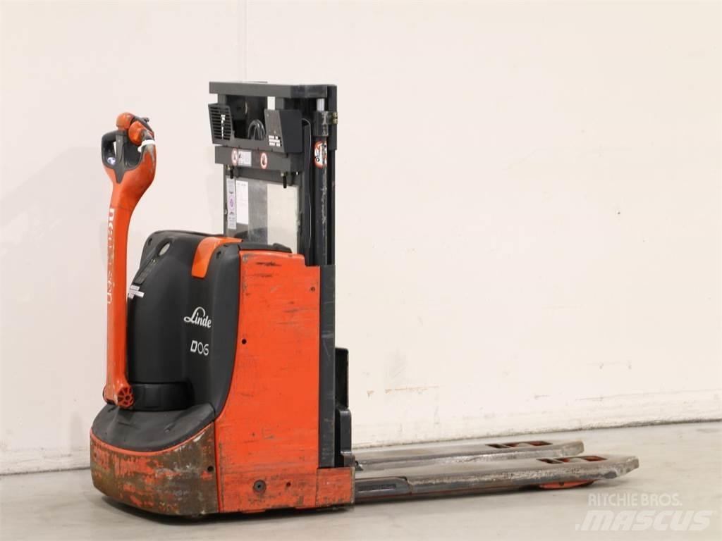 Linde D06/1160 Pedestrian stacker
