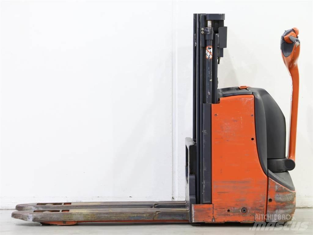 Linde D06/1160-00 Pedestrian stacker