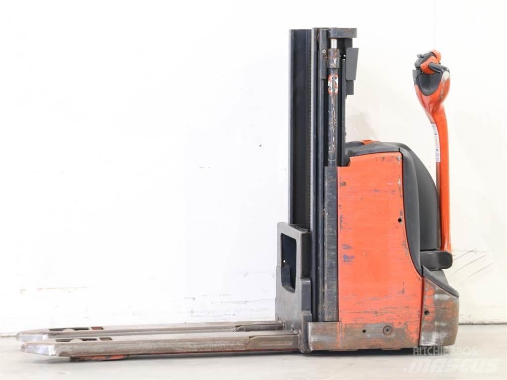Linde D08/1160-00 Pedestrian stacker
