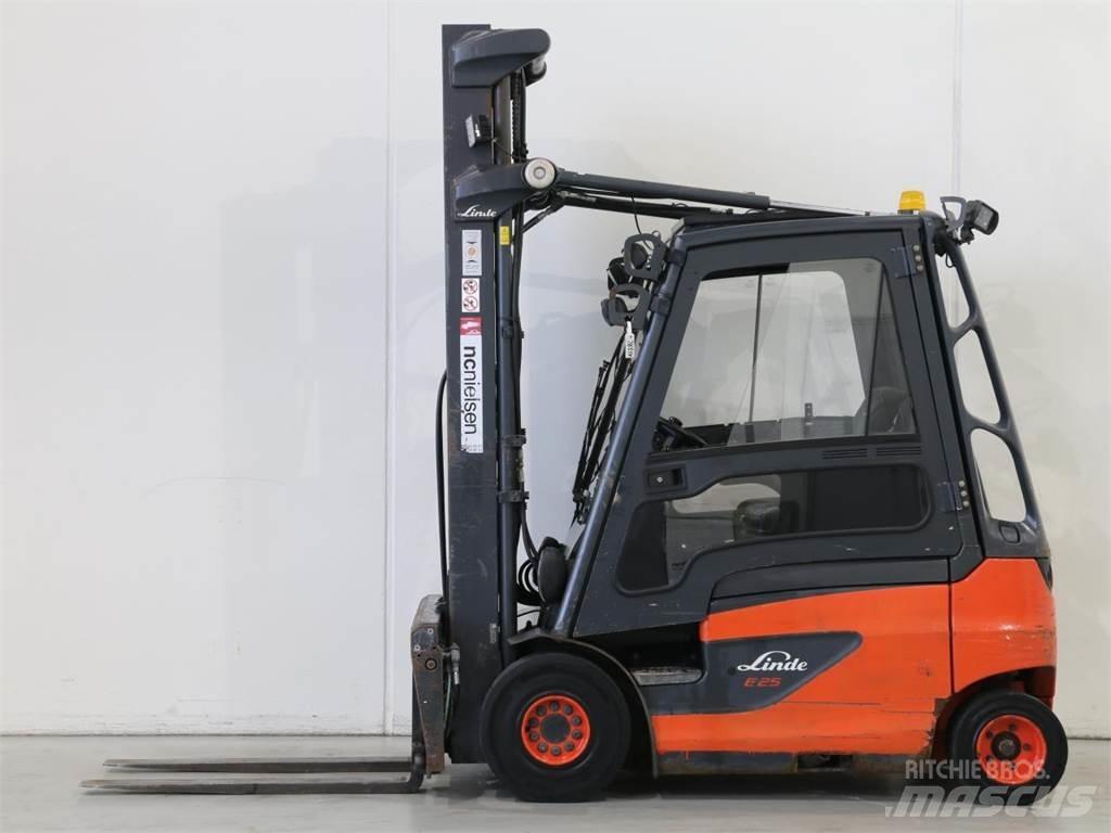 Linde E25/387-01 Electric Forklifts