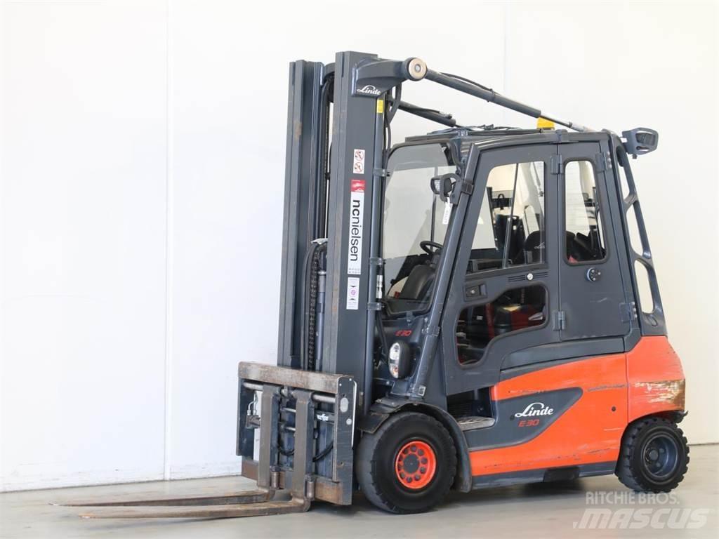Linde E30/387 Electric Forklifts