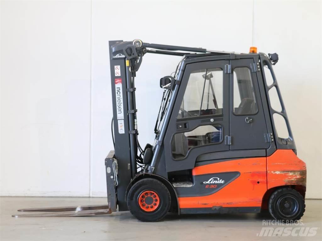 Linde E30/387 Electric Forklifts