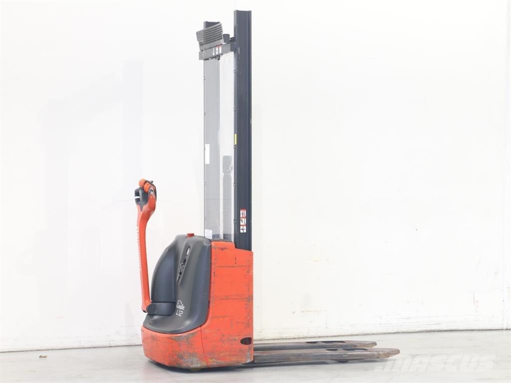 Linde L12/1172-01 Pedestrian stacker