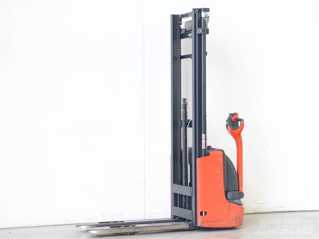 Linde L12/1172-01 Pedestrian stacker