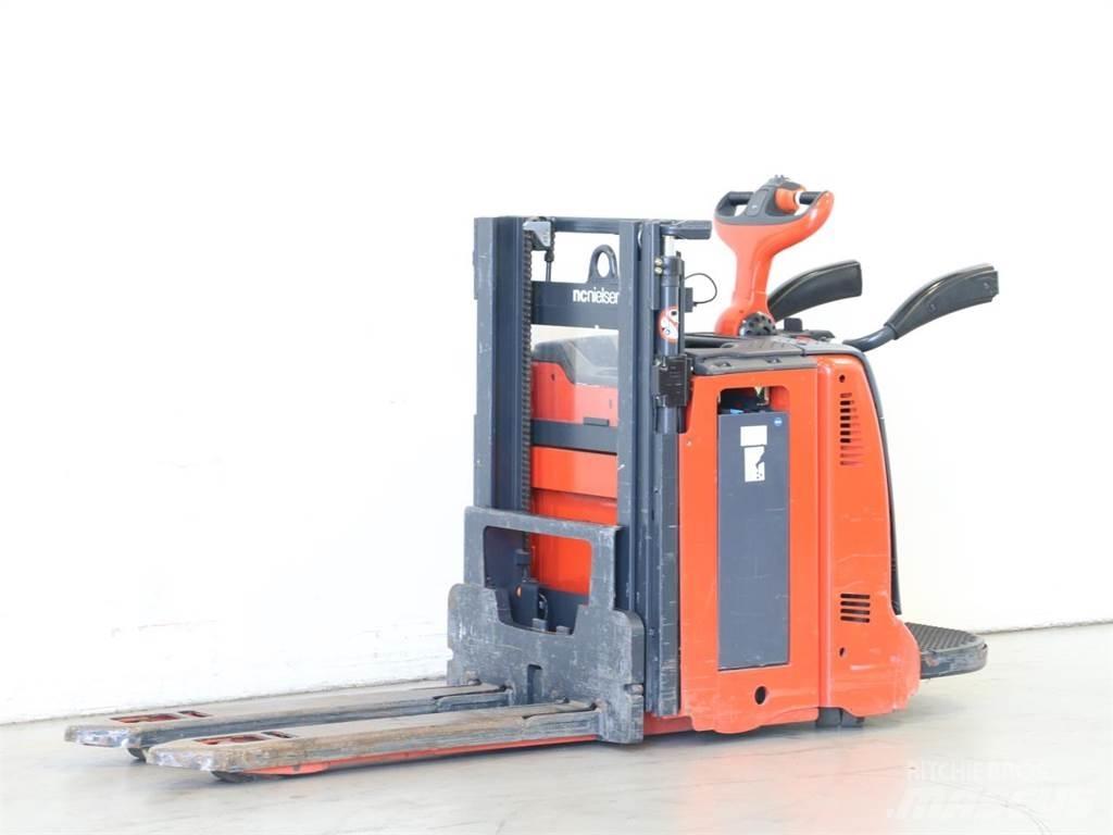 Linde L12LAP/133 Pedestrian stacker