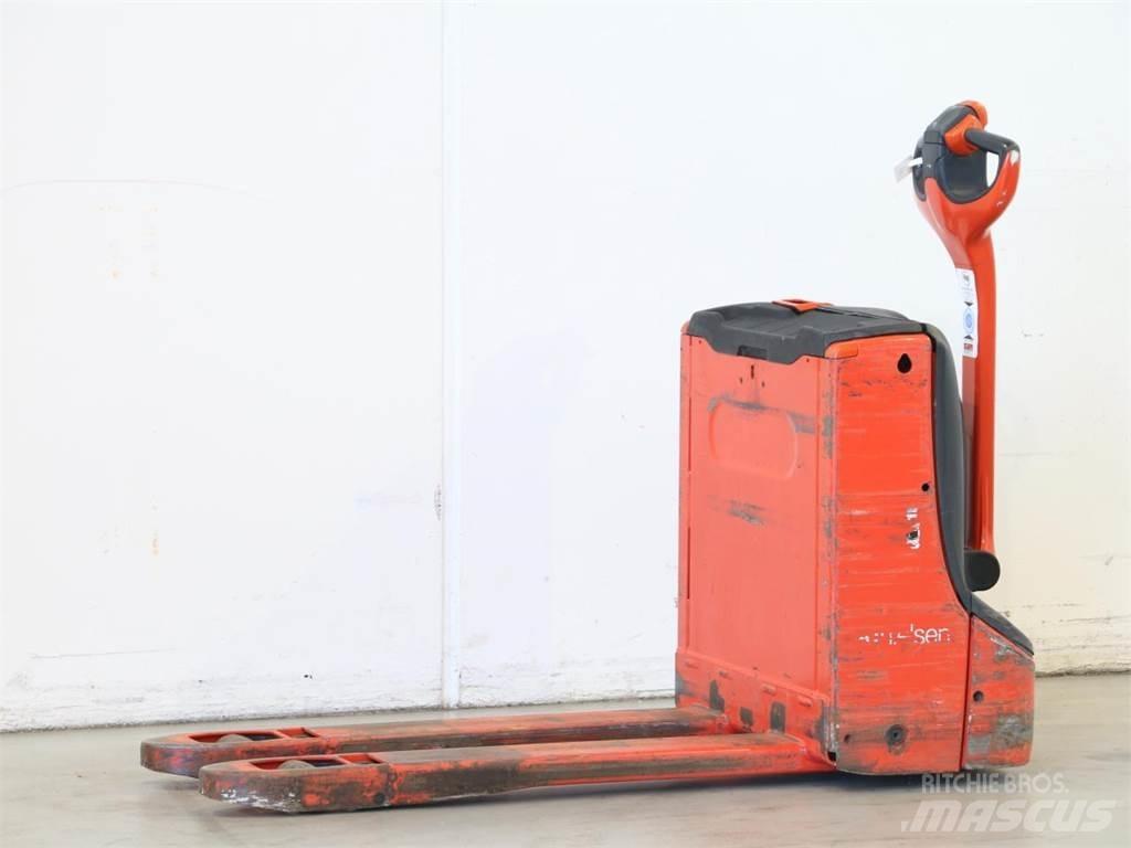 Linde T16/1152 Pedestrian stacker