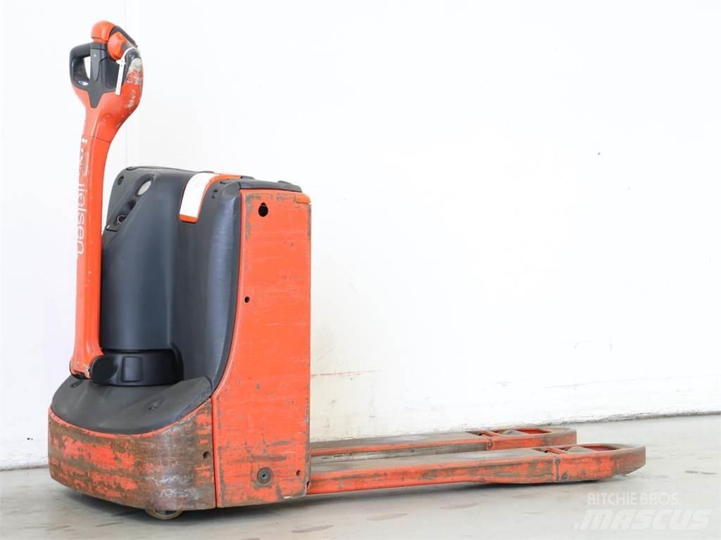 Linde T16/1152 Pedestrian stacker