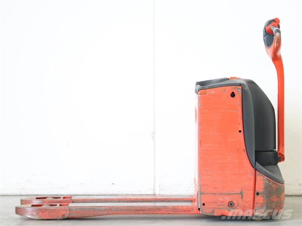Linde T16/1152 Pedestrian stacker