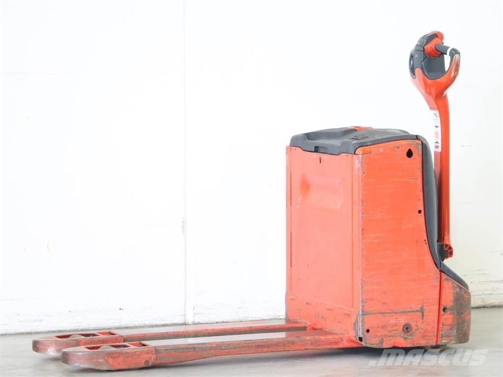 Linde T16/1152 Pedestrian stacker