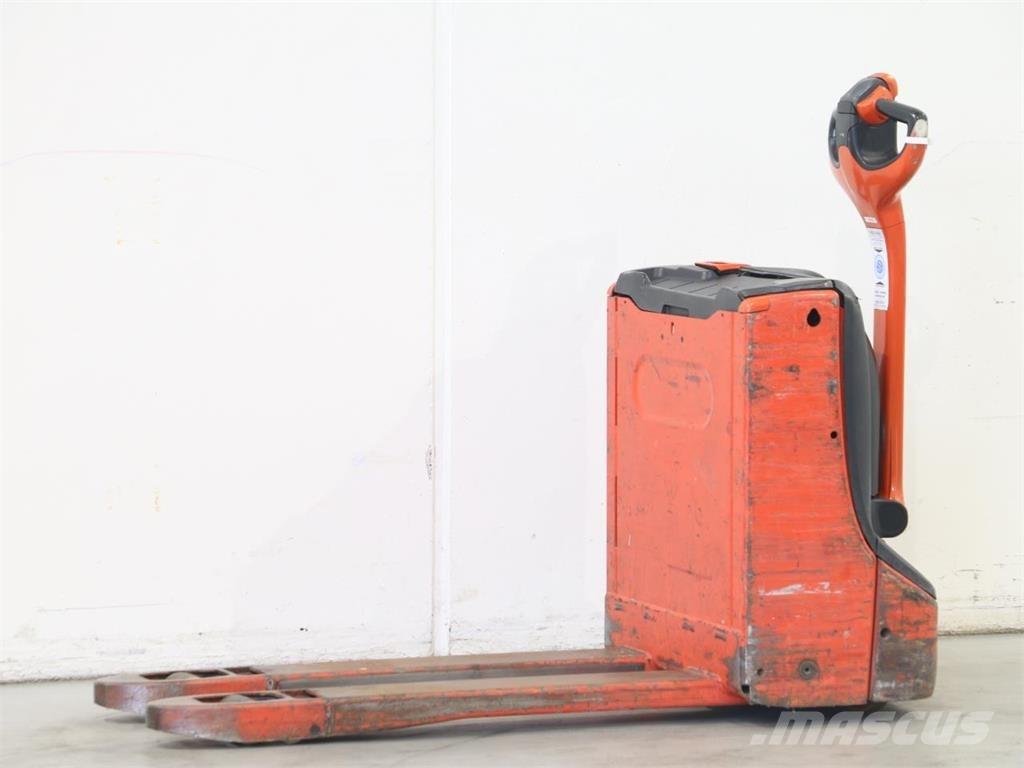 Linde T16/1152 Pedestrian stacker